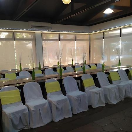 Moonbay Marina The Villas Olongapo Ngoại thất bức ảnh