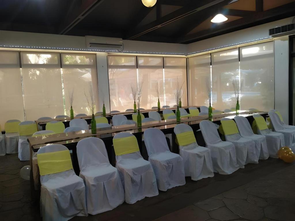 Moonbay Marina The Villas Olongapo Ngoại thất bức ảnh