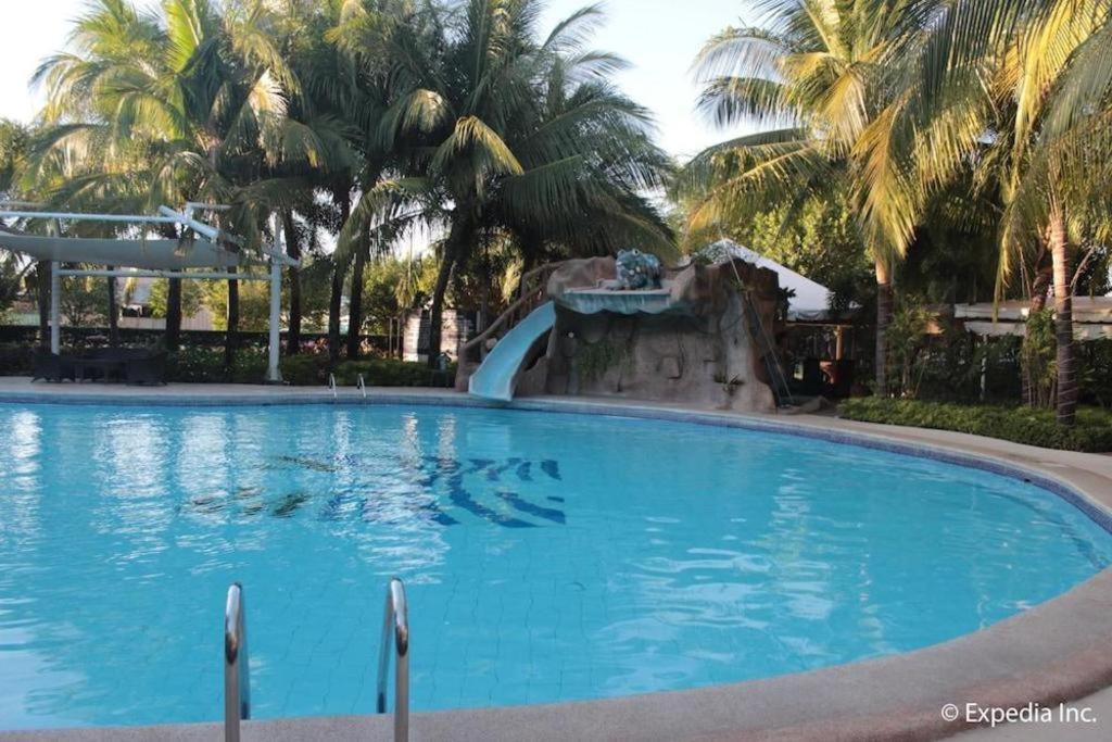 Moonbay Marina The Villas Olongapo Ngoại thất bức ảnh