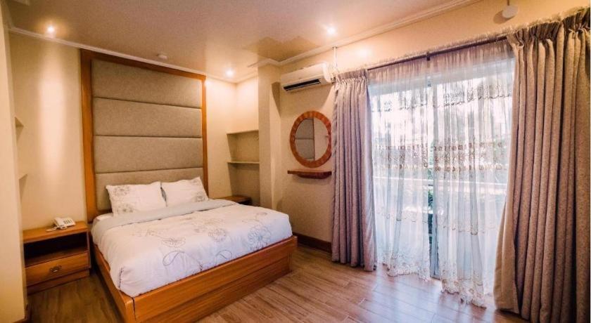 Moonbay Marina The Villas Olongapo Ngoại thất bức ảnh