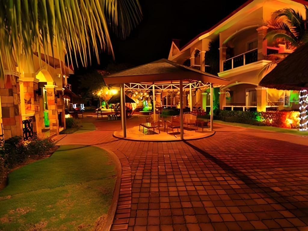Moonbay Marina The Villas Olongapo Ngoại thất bức ảnh